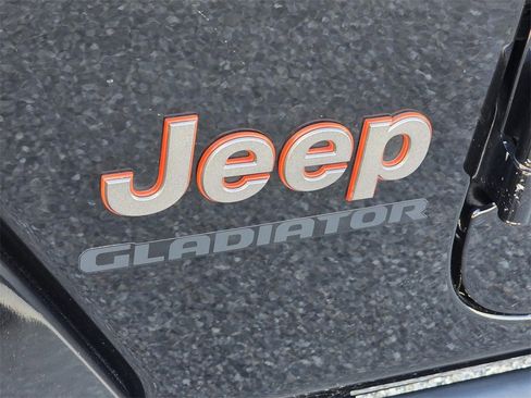 Used 2021 Jeep Gladiator Mojave image 35