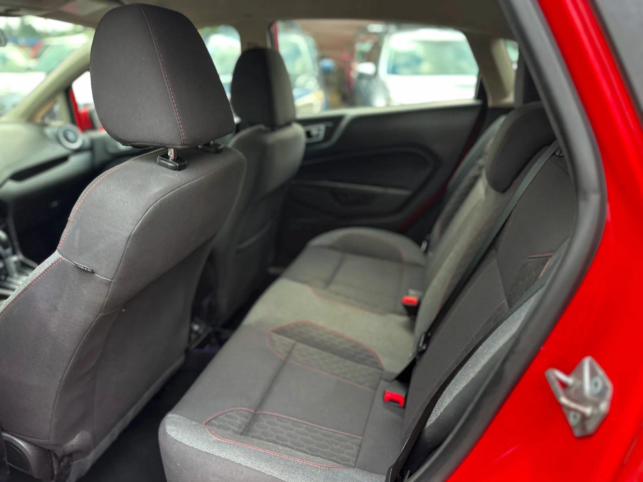 Used 2014 Ford Fiesta SE w/ Equipment Group 201A FWD image 28