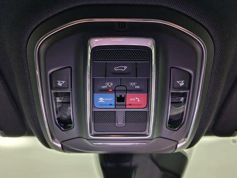 New 2025 Jeep Grand Cherokee L Limited image 35