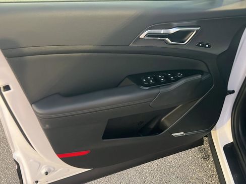 Used 2023 Kia Sportage SX FWD image 16