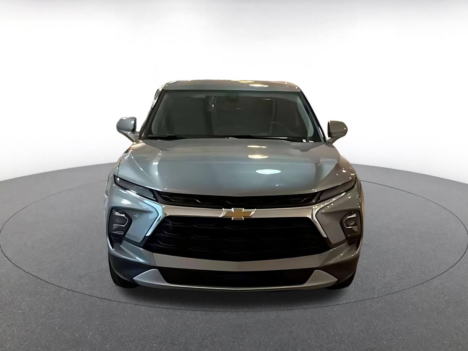 Used 2026 Chevrolet Blazer LT FWD image 4
