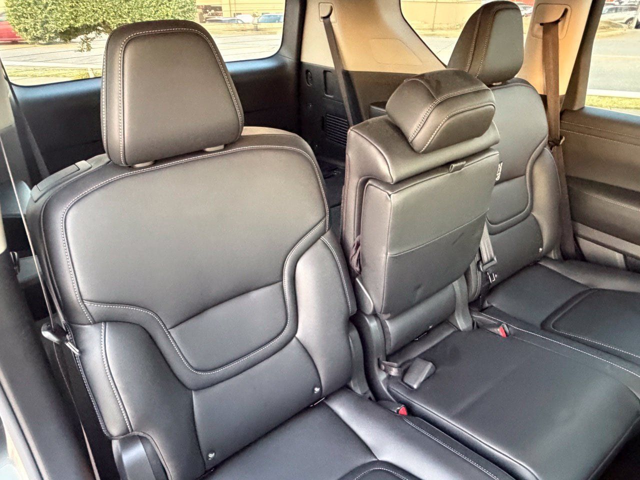 Certified 2025 Nissan Armada SV RWD image 30