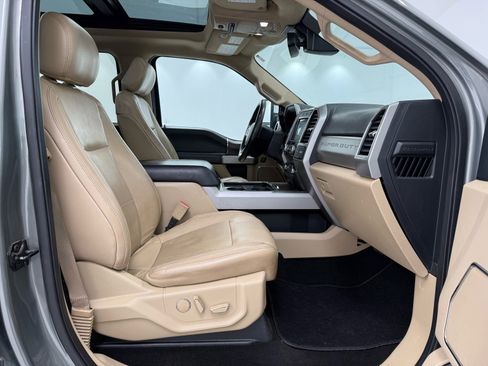 Used 2019 Ford F250 Lariat w/ Lariat Ultimate Package image 32