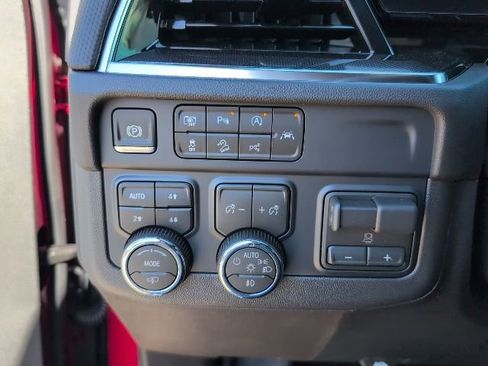 New 2026 Chevrolet Suburban RST w/ Advanced Technology Package AWD/4WD image 20