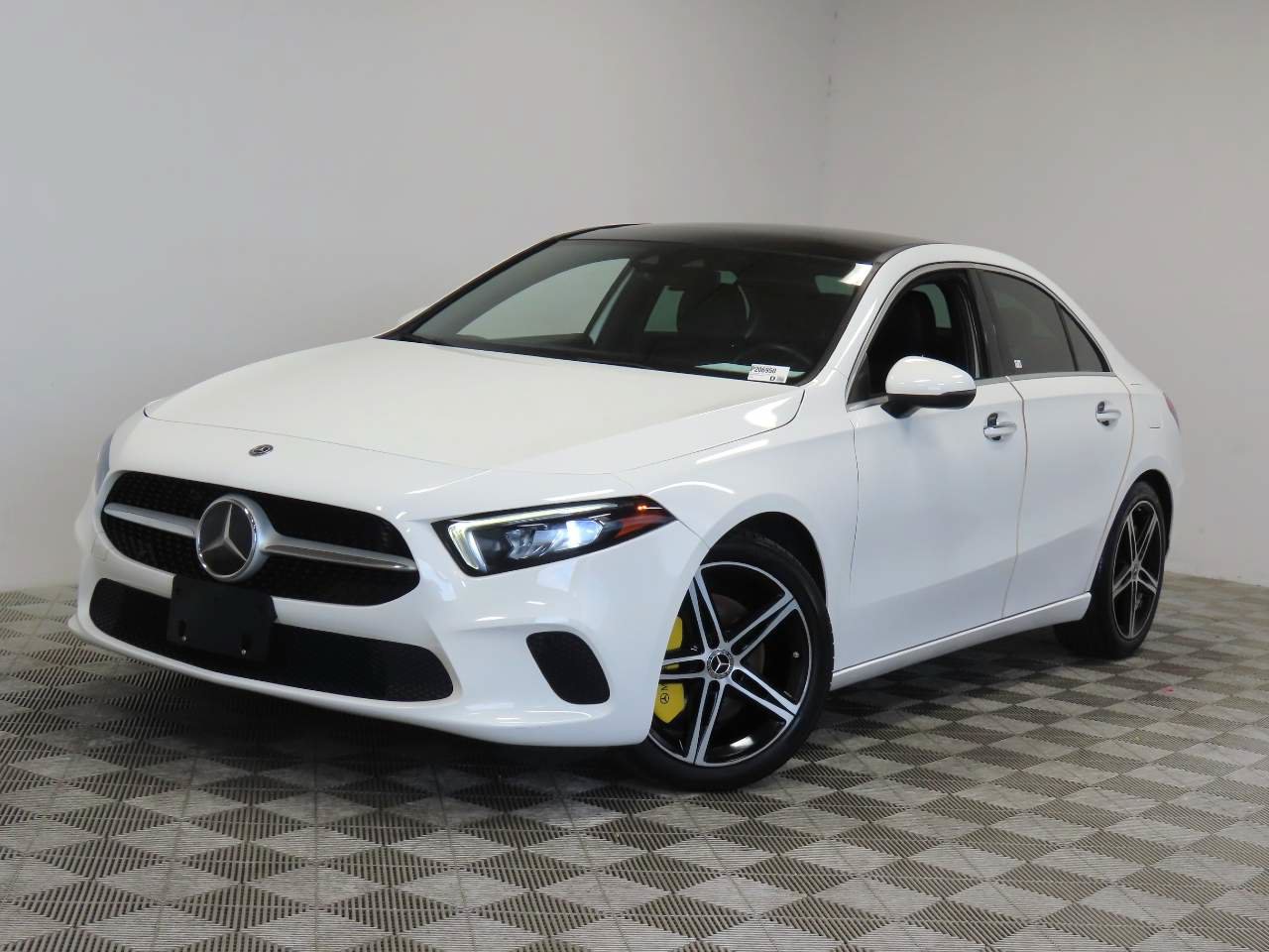 Used 2019 Mercedes-Benz A 220 image 1