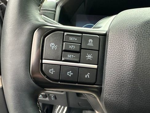 Used 2024 Ford Expedition Platinum image 13