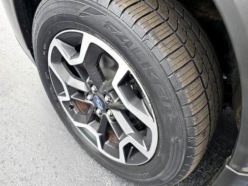 Used 2017 Subaru Crosstrek 2.0i Premium image 11