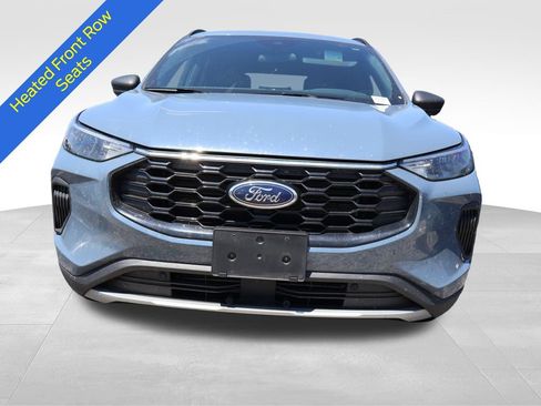 Certified 2025 Ford Escape ST-Line w/ Cold Weather Package AWD/4WD image 9