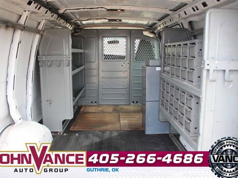 Used 2017 GMC Savana 2500 image 22