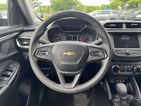 Used 2023 Chevrolet TrailBlazer LT AWD/4WD image 21