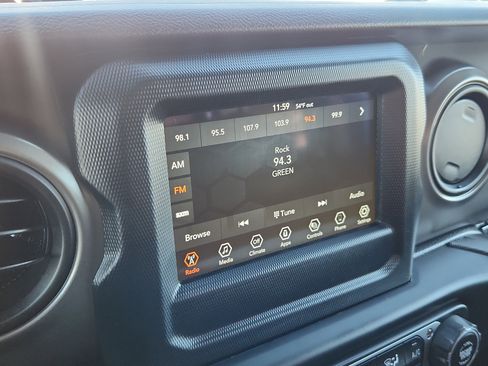 Used 2022 Jeep Wrangler Unlimited Sport image 20