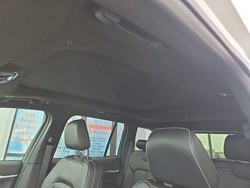 New 2026 Jeep Grand Cherokee Limited w/ Limited Altitude Package AWD/4WD image 34