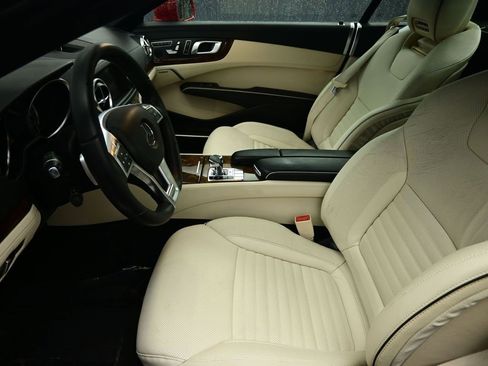Used 2013 Mercedes-Benz SL 550 image 10