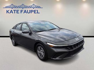 Used 2024 Hyundai Elantra SE FWD video 1