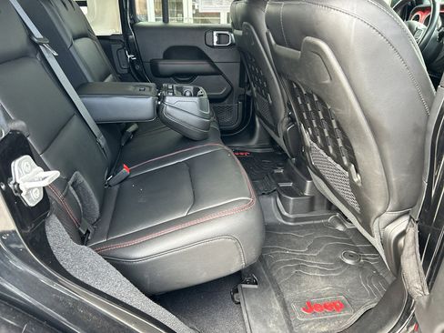 Used 2019 Jeep Wrangler Unlimited Rubicon w/ Dual Top Group image 19