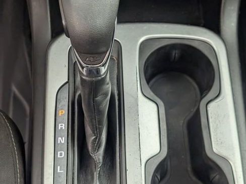 Used 2022 Chevrolet Colorado LT w/ Fleet Safety Package RWD image 22