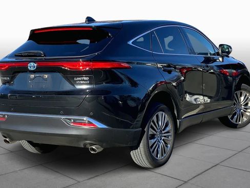 Used 2022 Toyota Venza Limited image 12