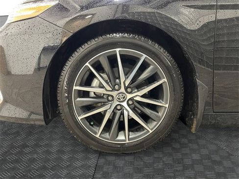 Used 2024 Toyota Camry XLE w/ Navigation Package image 14