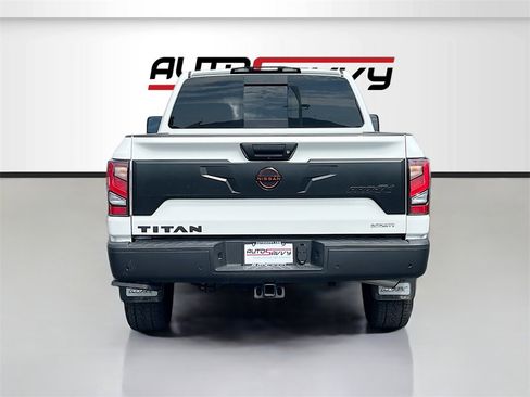 Used 2024 Nissan Titan PRO-4X w/ Off Road Protection Package image 6