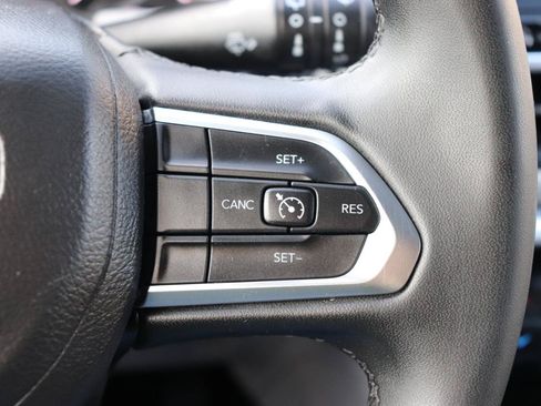 Used 2024 Jeep Compass Latitude AWD/4WD image 29