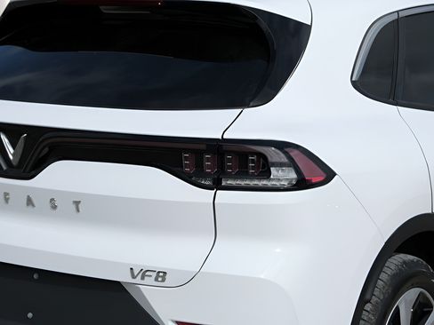 New 2025 VinFast VF 8 Eco AWD/4WD image 30