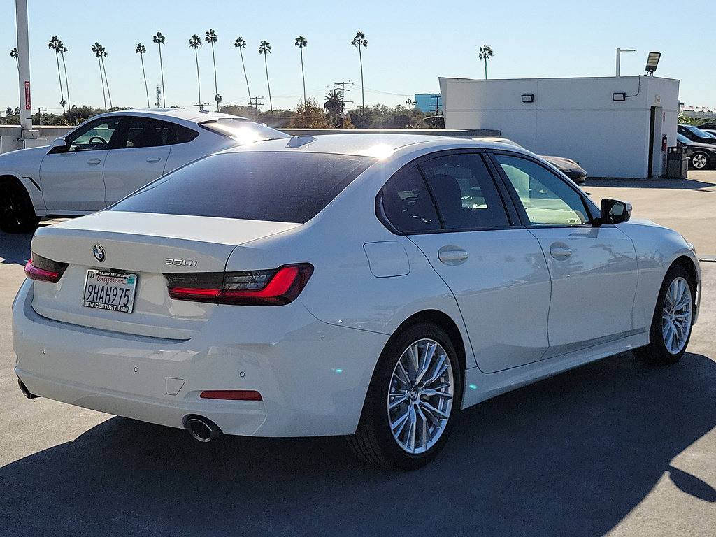 Used 2023 BMW 330i Sedan RWD image 3