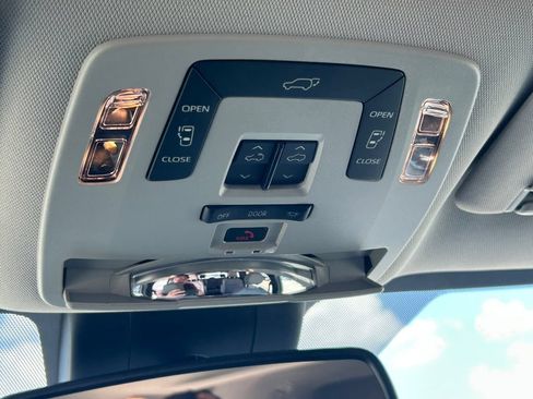 Certified 2026 Toyota Sienna XLE FWD image 20