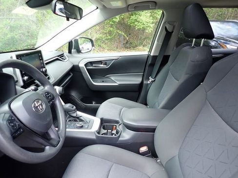 Used 2020 Toyota RAV4 XLE w/ Convenience Package AWD/4WD image 10