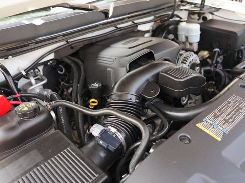 Used 2011 Chevrolet Silverado 1500 LTZ w/ LTZ Plus Package AWD/4WD image 11