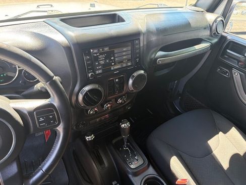 Used 2016 Jeep Wrangler Unlimited Sport w/ Quick Order Package 24S AWD/4WD image 17