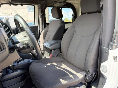 Used 2015 Jeep Wrangler Sport AWD/4WD image 22