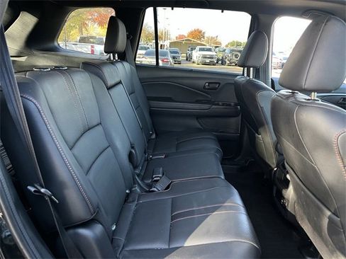 Used 2022 Honda Passport TrailSport image 32