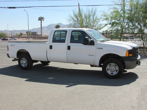Used 2006 Ford F250 Lariat image 3