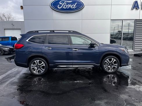 Used 2024 Subaru Ascent Touring image 4