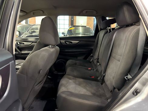 Used 2016 Nissan Rogue SV image 34