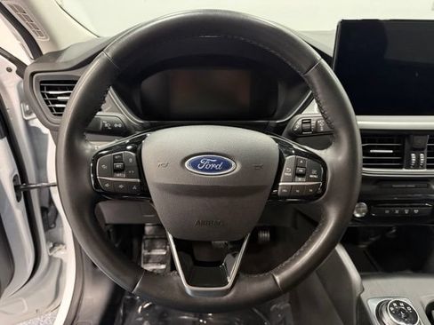 Used 2023 Ford Escape SE FWD image 22