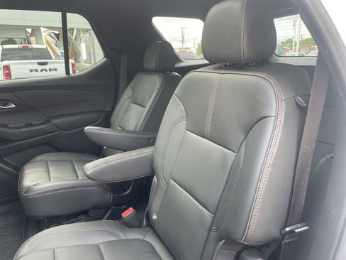 Used 2023 Chevrolet Traverse RS w/ LPO, Floor Liner Package image 34
