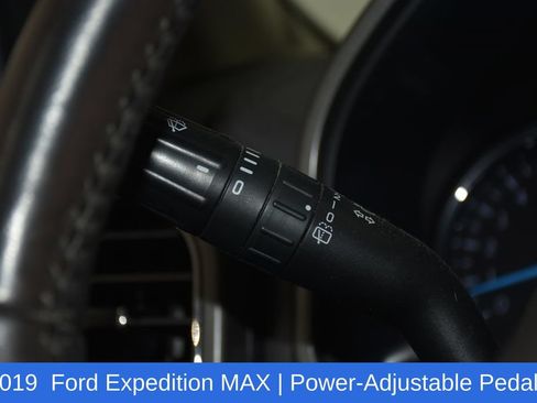 Used 2019 Ford Expedition Max XLT w/ Equipment Group 202A AWD/4WD image 12