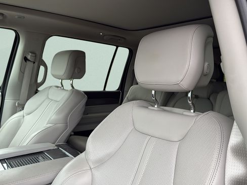 Used 2022 Jeep Wagoneer Series II w/ Premium Group I RWD image 22