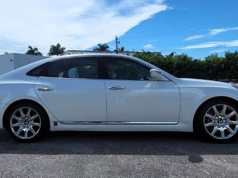 Used 2013 Hyundai Equus Signature image 7