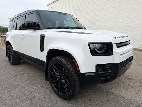 Used 2023 Land Rover Defender 110 X-Dynamic SE AWD/4WD image 8