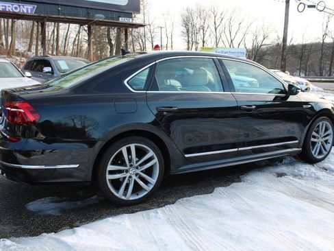 Used 2017 Volkswagen Passat 1.8T R-Line image 7