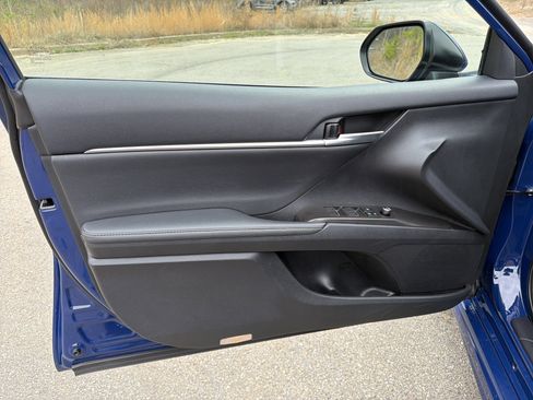 Used 2024 Toyota Camry XSE FWD image 10