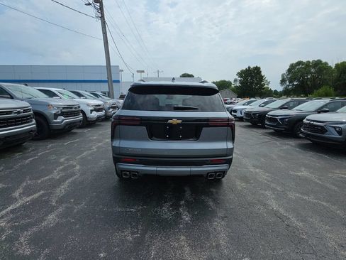 New 2026 Chevrolet Traverse LT w/ Driver Confidence Package FWD image 6