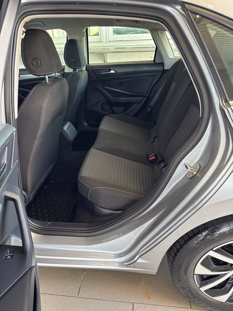 Used 2025 Volkswagen Jetta S FWD image 9