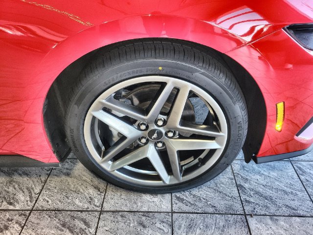 Used 2024 Ford Mustang Coupe RWD image 10