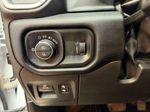 Used 2022 RAM 1500 Big Horn AWD/4WD image 19