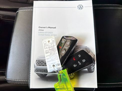 Used 2024 Volkswagen Atlas SE FWD image 39