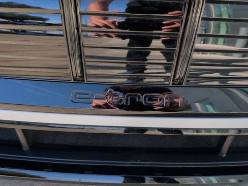 Used 2023 Audi e-tron Prestige w/ Prestige Package image 46