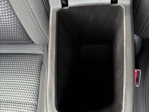 Used 2025 Chevrolet Trax LT w/ LT Convenience Package image 27